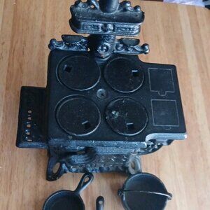Vintage Queen Black Cast Iron Miniature Wood Cook Stove 4 Pots and Pan Shovel